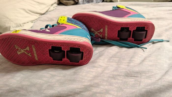 Roller shoes heelys