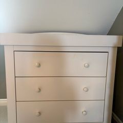 Mama & papas changing unit