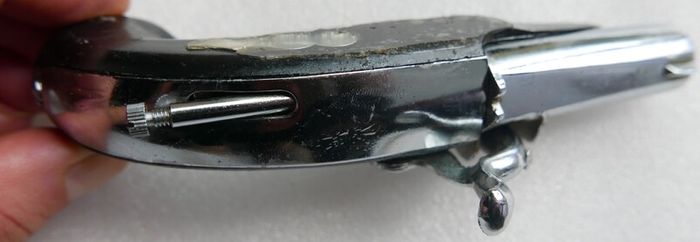 Vintage Japan Flintlock Pistol Lighter  (in working order)