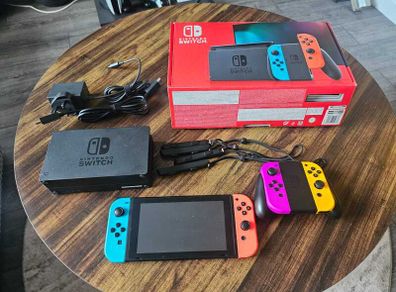 Nintendo Switch Bundle - Boxed - Extra Joy-Cons - Excellent Condition