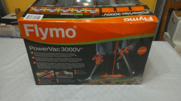 Flymo PowerVac 3000V 3-in-1 Electric Garden Blower, Vacuum & Mulcher Brand New
