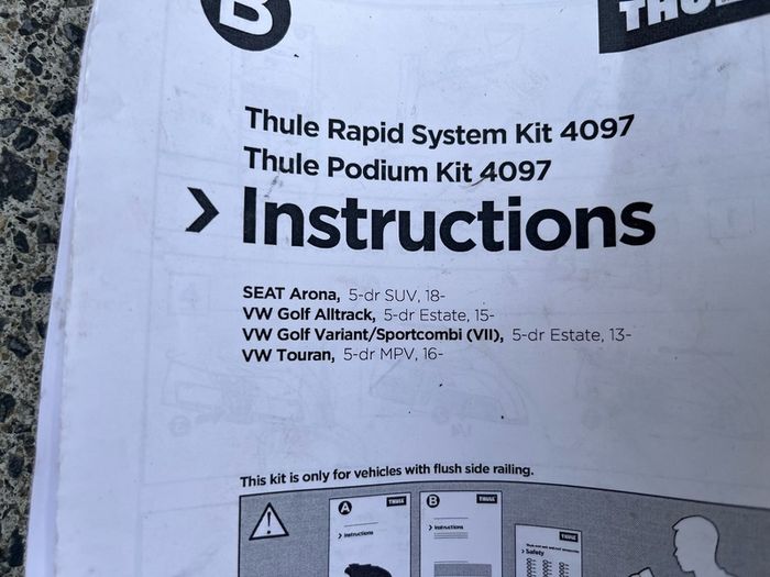 THULE AERO roof bar for VW Touran 2017 / SEAT Arona