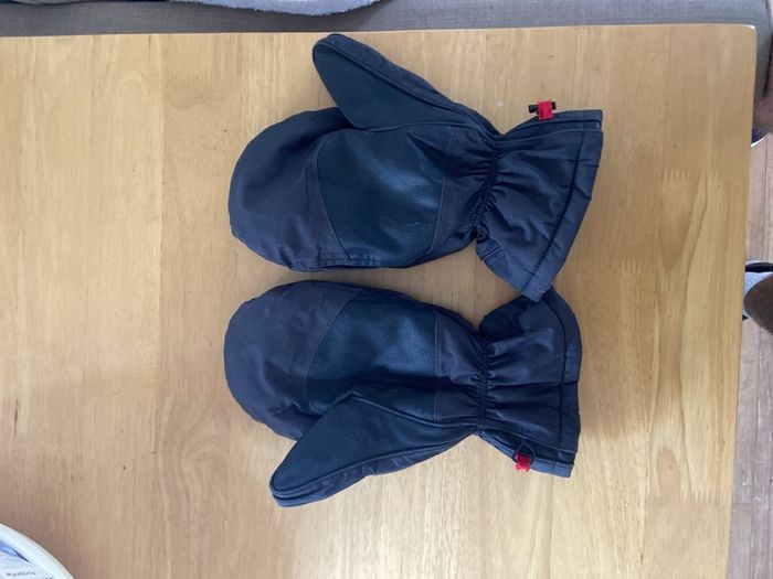 Titleist Winter Golf Mitts.