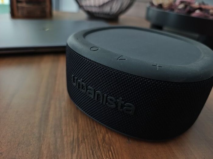 Urbanista Malibu Solar Speaker