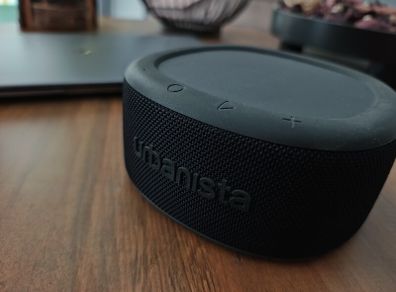 Urbanista Malibu Solar Speaker