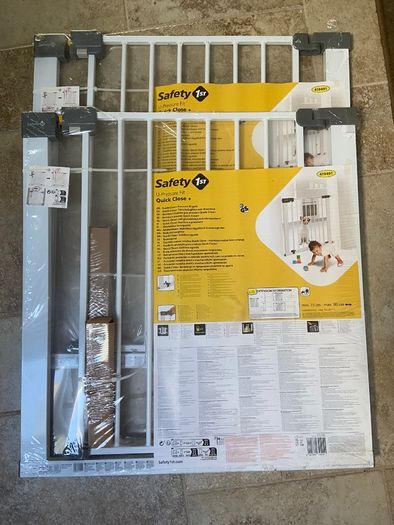 Brand new  x2 Safety 1st Quick Close+ pressure-fit safety gate,