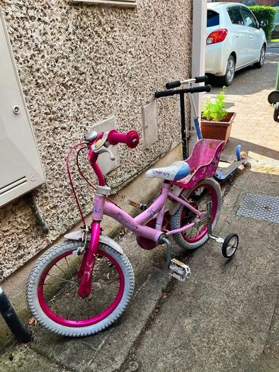 scooters and girl's bike /4-6yo)