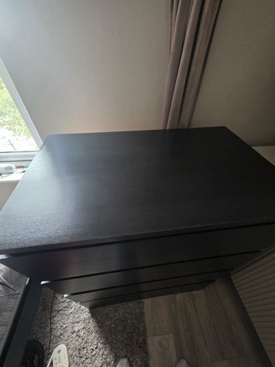 Ikea Malm 4 drawer chest of drawers.