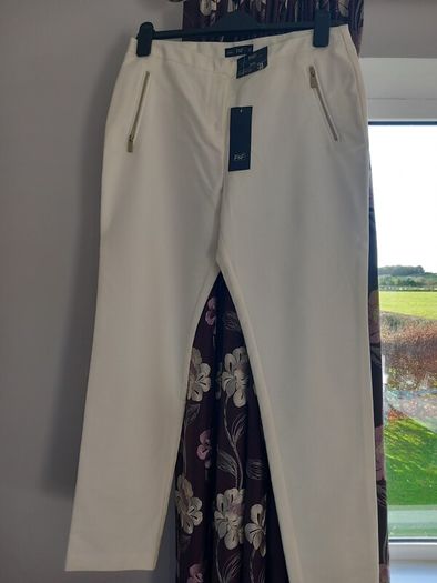 Ladies trousers