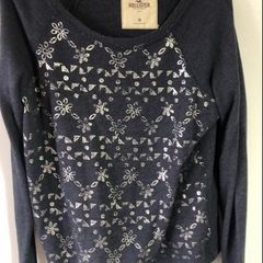 Ladies hollister sweater size M