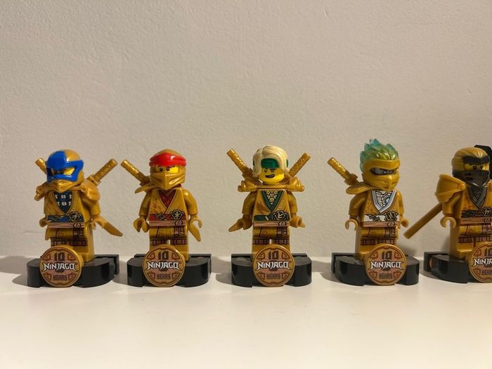 LEGO Ninjago Golden 10 year anniversary mini figures (RARE)