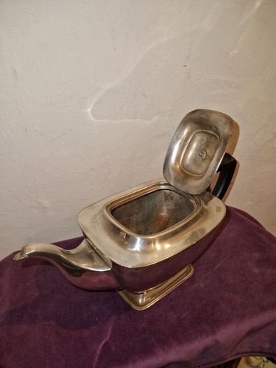 Antique Yeoman silver teapot