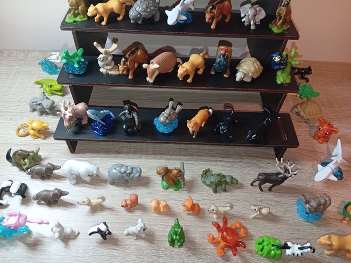 Large Collection of Kinder Natoons in excellent condition some vintage job lot