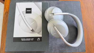Bose 700 noise cancelling headphones