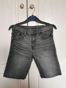 Boy's ZARA shorts ( barely used) 3pairs size 10yrs
