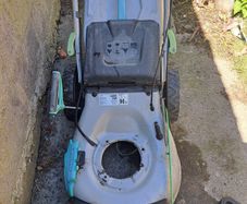 Lawnmower