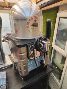 Blade machine