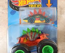 Hot Wheels 2024 Monster Trucks Motosaurus Combo with Dino Car 1:64 New Sealed