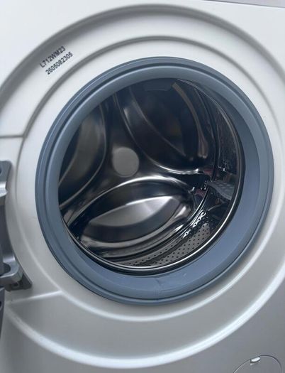 LOGIK L712WM26 7 kg 1200 Spin Washing Machine
