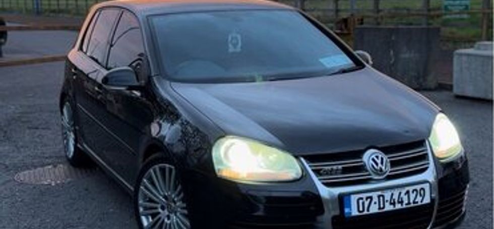 Volkswagen Golf R32