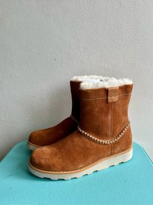 clarks girls suede boots, uk1 or eu33