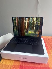 15-inch MacBook Air in Midnight with M4 chip