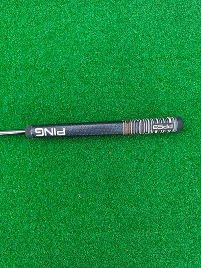 Putter: Ping Heppler Anser 2