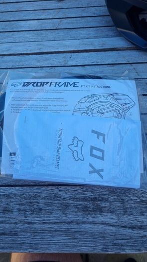 fox dropframe bike helmet