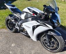 Honda Fireblade 1000rr 5200 or Nearest Offer