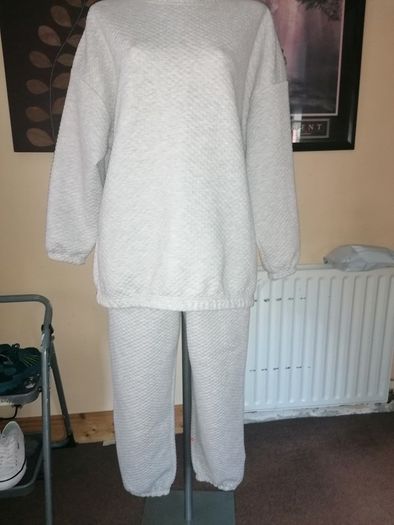 beautiful oversized top and bottom