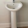 bathroon sink and taps 33x17x15 Image 2