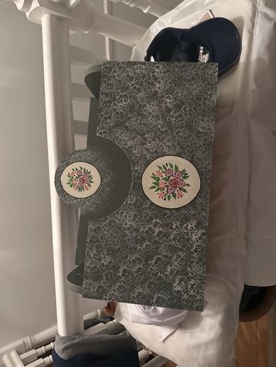 Magazine holder