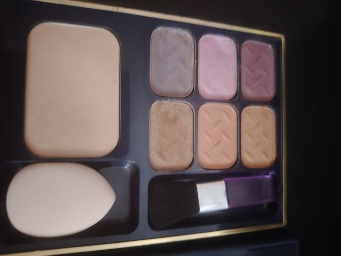 Avon Eyeshadow Palette