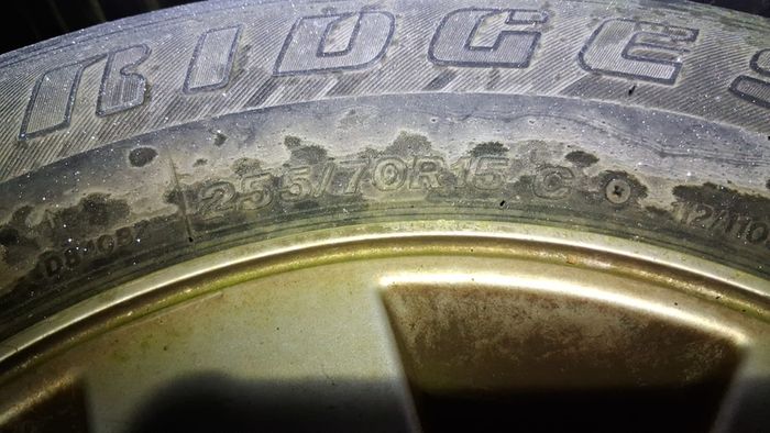 hilux rims and tyres