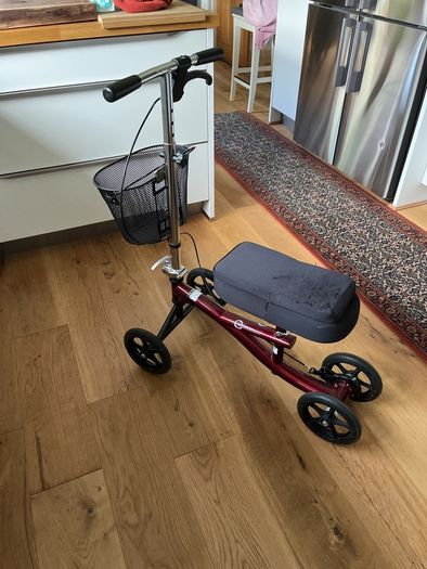 knee scooter