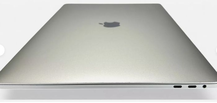 2019 Apple 15" MacBook Pro A1990 Touch Bar Intel i9 9th Gen 32GB RAM 500GB SSD