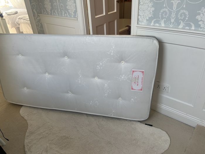 bed mattress single