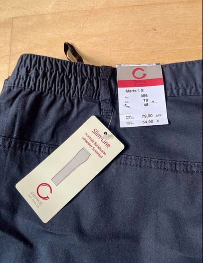Gerke cropped  trousers, (20) new with tag