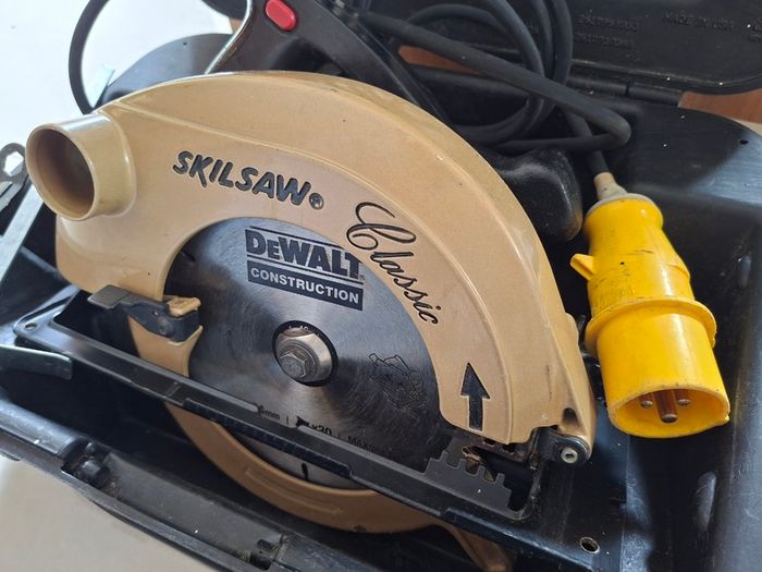 Skilsaw Classic 184mm Circular saw 110v