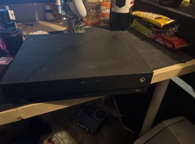 xbox one x, full working order.