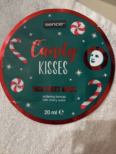 3 x Christmas Sheet Face Masks. 2 x Easy Peel Face Masks