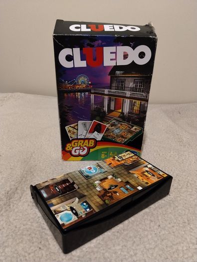 Cluedo The Classic Mystery Board Game, travel game