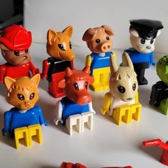 Lego Fabuland figurines and accessories