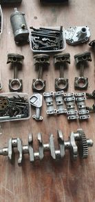 R1 engine gearbox