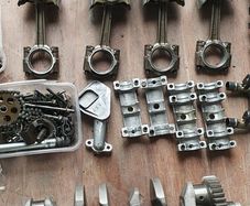 R1 engine gearbox