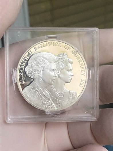 2013 Guernsey 5 Pounds- Coronation   500 MINTED ONLY