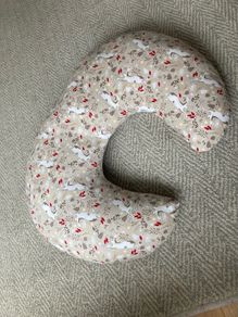 Breastfeeding pillow