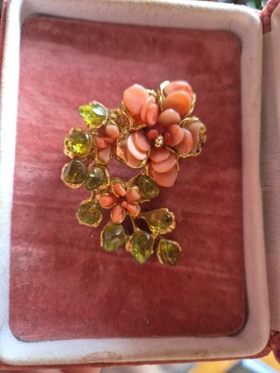 Vintage Flower Brooch