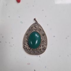 vintage teardrop pendant