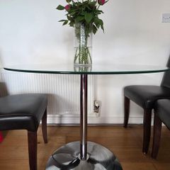 Round glass dinner table for 4